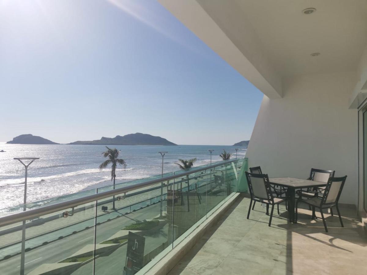 ماساتلان Hermoso Y Moderno Departamento Frente Al Malecon Con Preciosa Vista Al Mar المظهر الخارجي الصورة